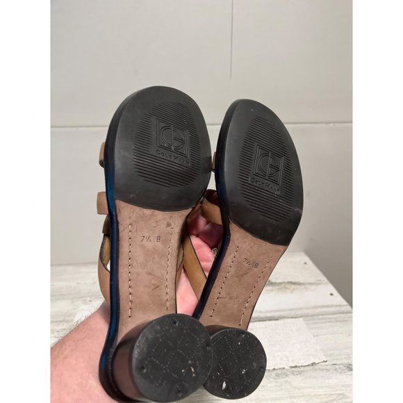 Cole Haan woman’s tan toe sandals size 7.5. - Picture 4 of 7